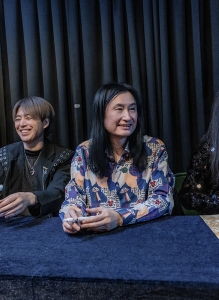 싸인회 중인 블랙홀